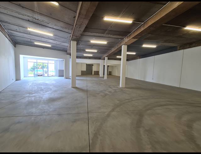 429M² OFFICE TO LET IN HALFWAY HOUSE